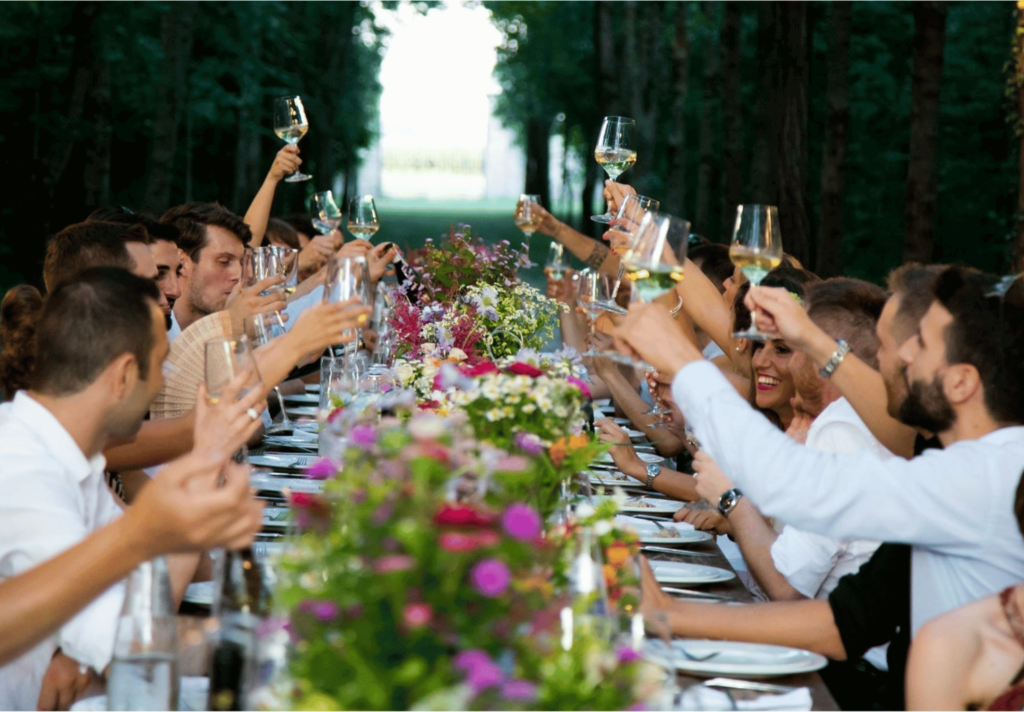 Plan wedding party for your guests