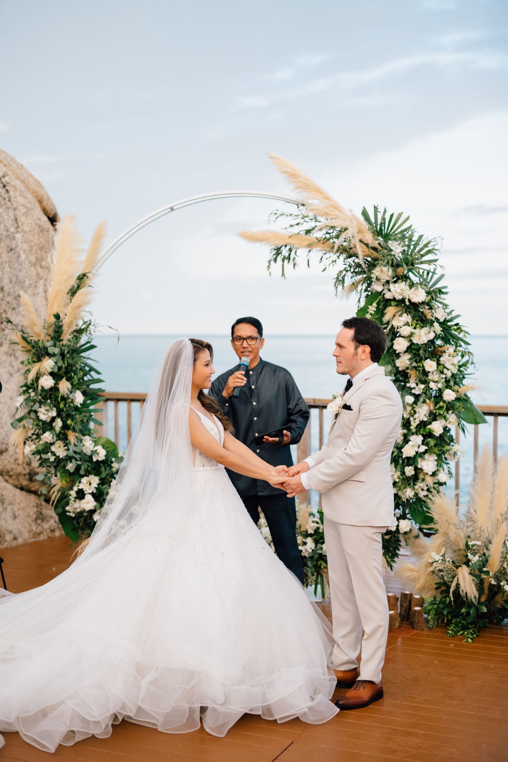 Real-Wedding-Paweena-Robert-Silavadee-bride-wedding-vows