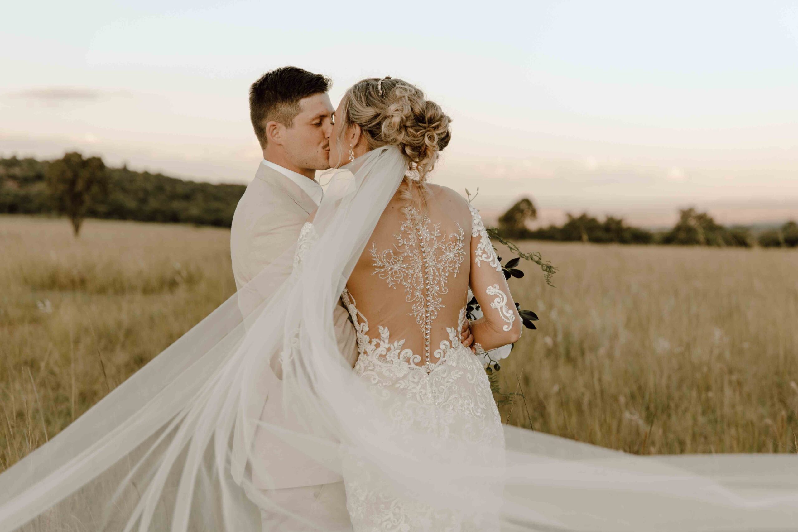 Real Wedding - Paul & Kodie - Van Deventer - Mountainview Game Ranch - Couple (8)